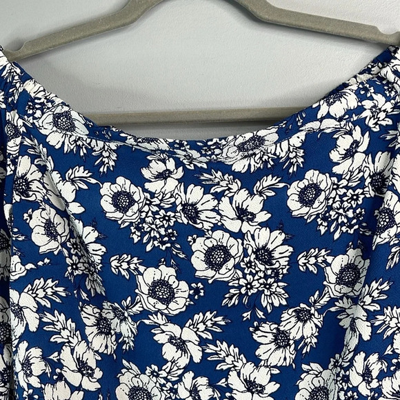 STREETWEAR SOCIETY Floral Print Off The Shoulder Top Blue White Flutter Sleeve S - Picture 3 of 9